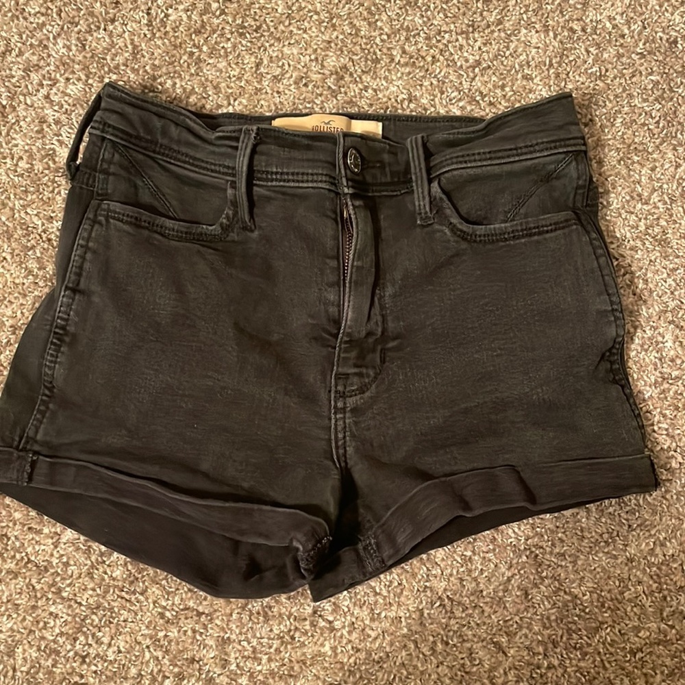 Black high rise hollister shorts